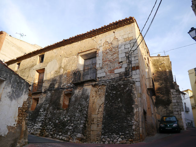 Casa de les Senyoretes / antiguo castillo de Abenromá