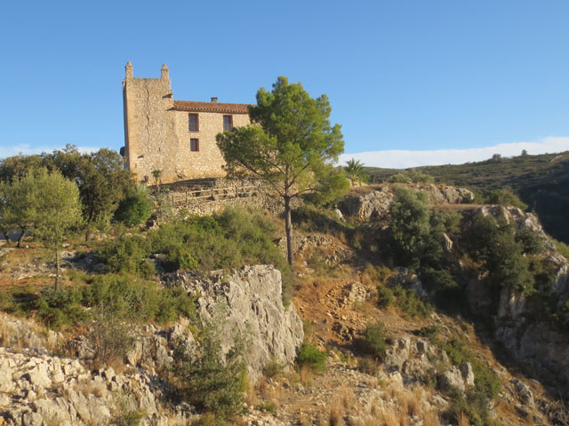 Castillo y ermita
