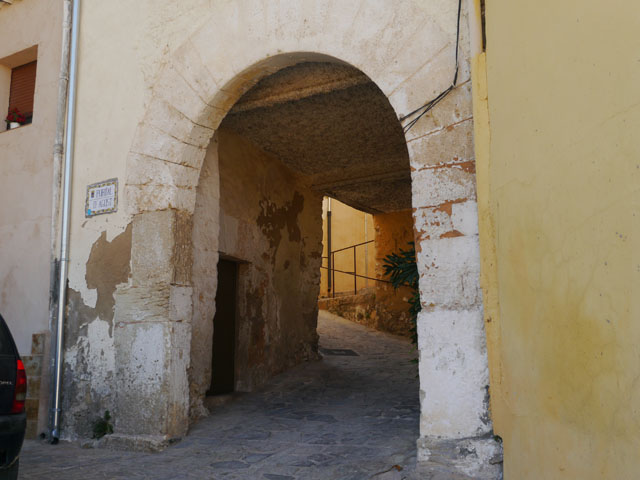 Portal y ermita de la Mare de Deu de l'Agost