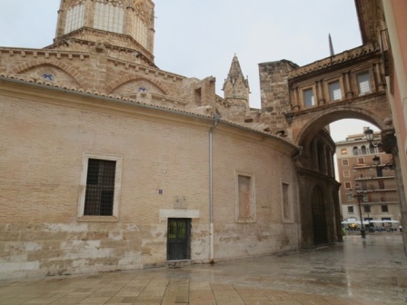 Capilla exterior (catedral de Valencia)