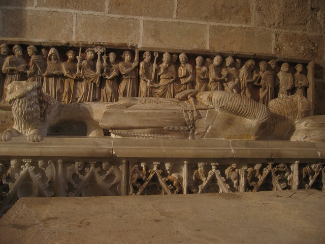 Tumba de Guillem de Entenza (Iglesia de Santa María de El Puig)